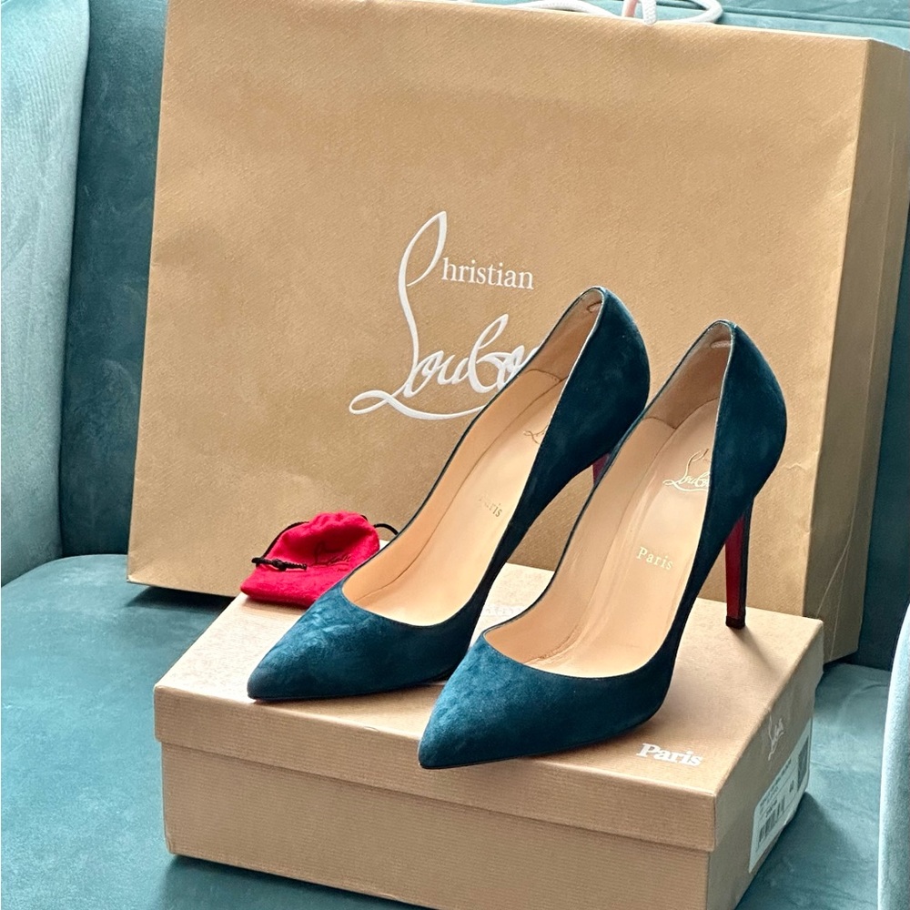 Christian Louboutin Pigalle 100 Veau Velours heels in rare Blue Kohl w/tips box